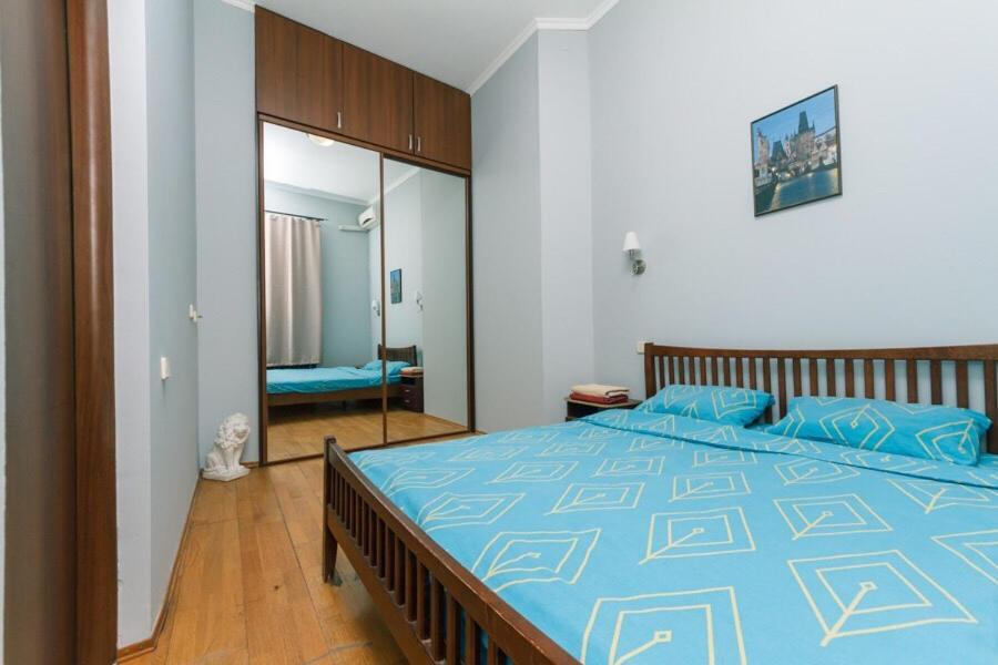 Apartments In Center Metro Olimpiyskay Velyka Vaselkivska Street Kiev Eksteriør billede